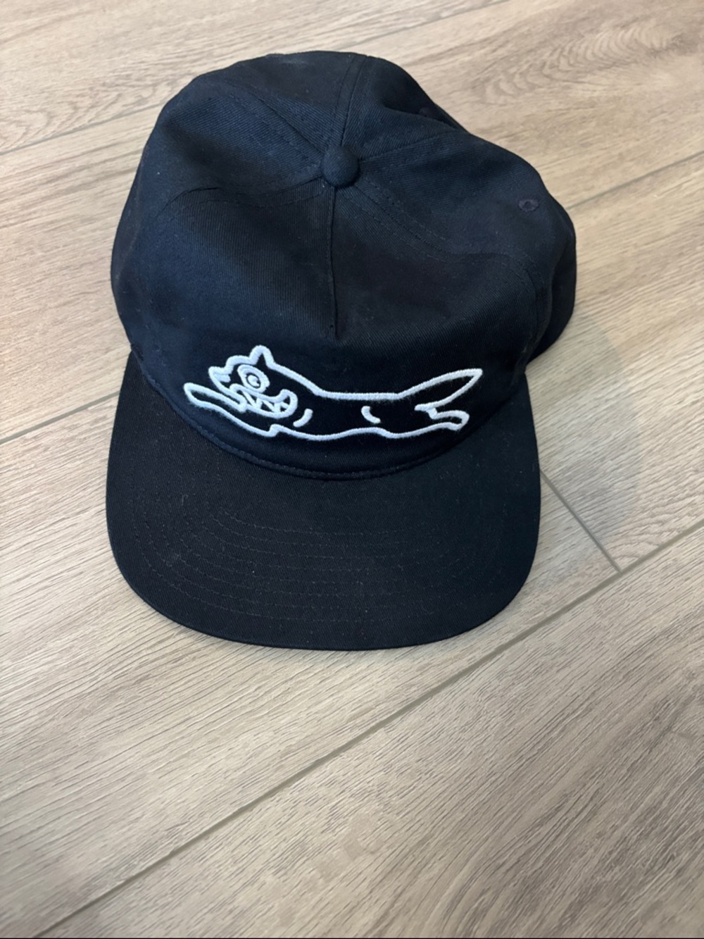 Men's Black Baseball Cap with White Cat Outline Embroidery
